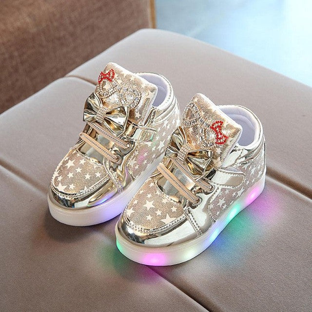 2017 Kids Casual Lighted Shoes Girls Glowing Sneakers Children Star Print Shoes With Led Light Baby Girl Lovely Boots